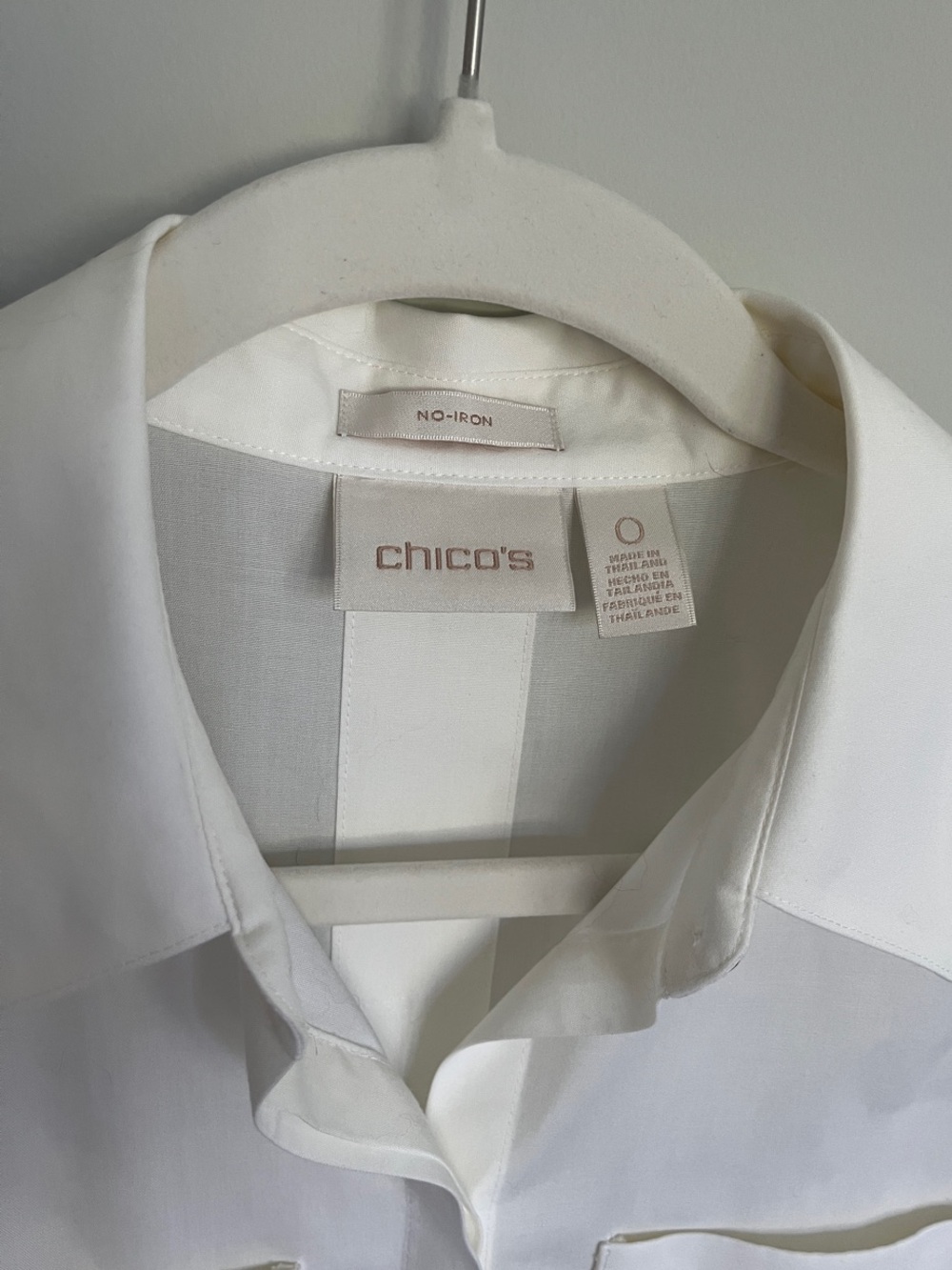 Chico's No Iron Button-Back Detail Ivory Blouse - Size S - Like new - Picture 3 of 11